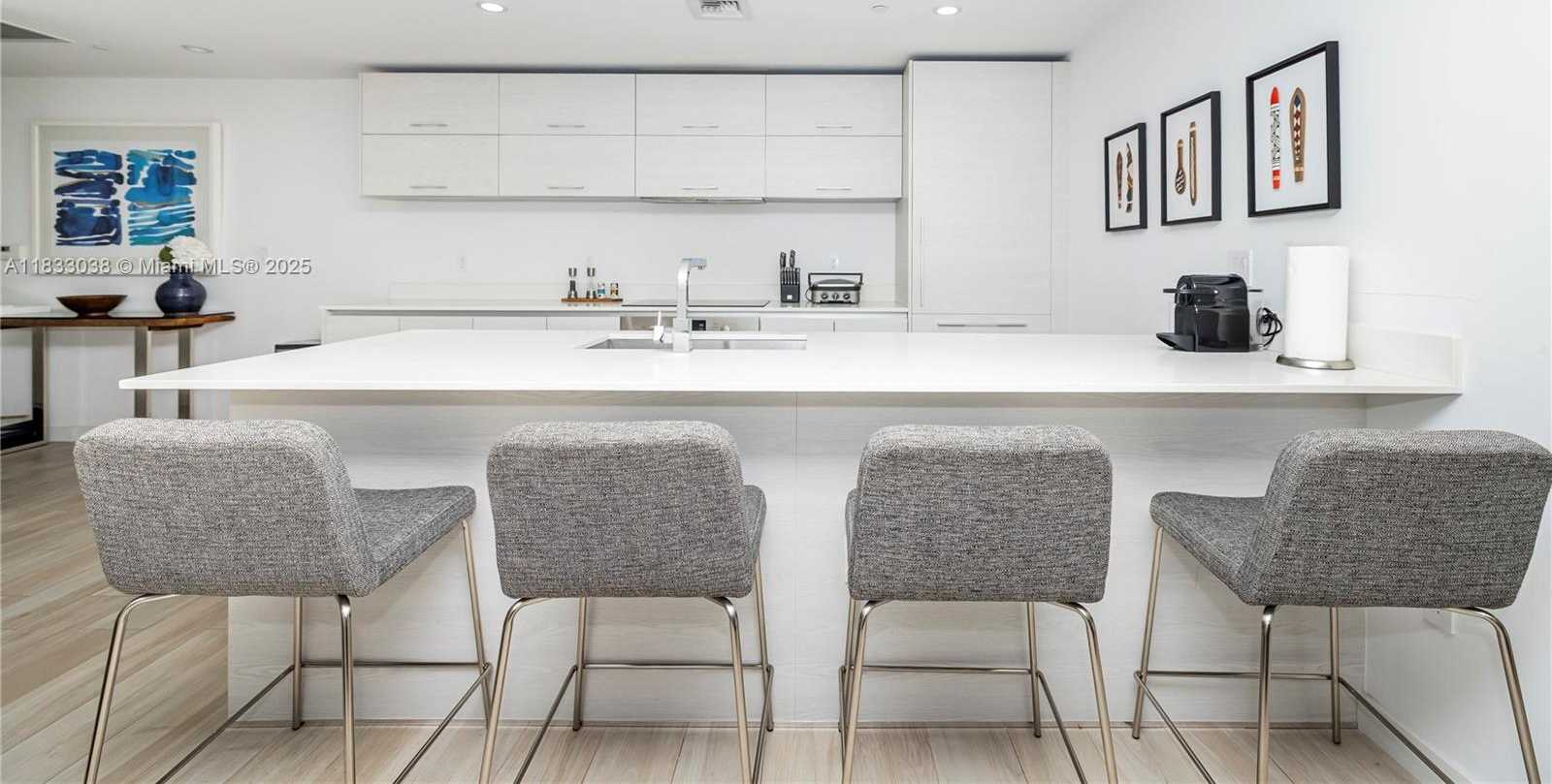 Small Image of 1300 SOUTH MIAMI AVE #2210, Miami Number 12