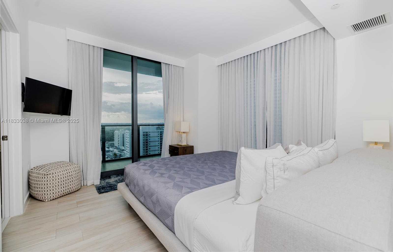 Small Image of 1300 SOUTH MIAMI AVE #2210, Miami Number 17