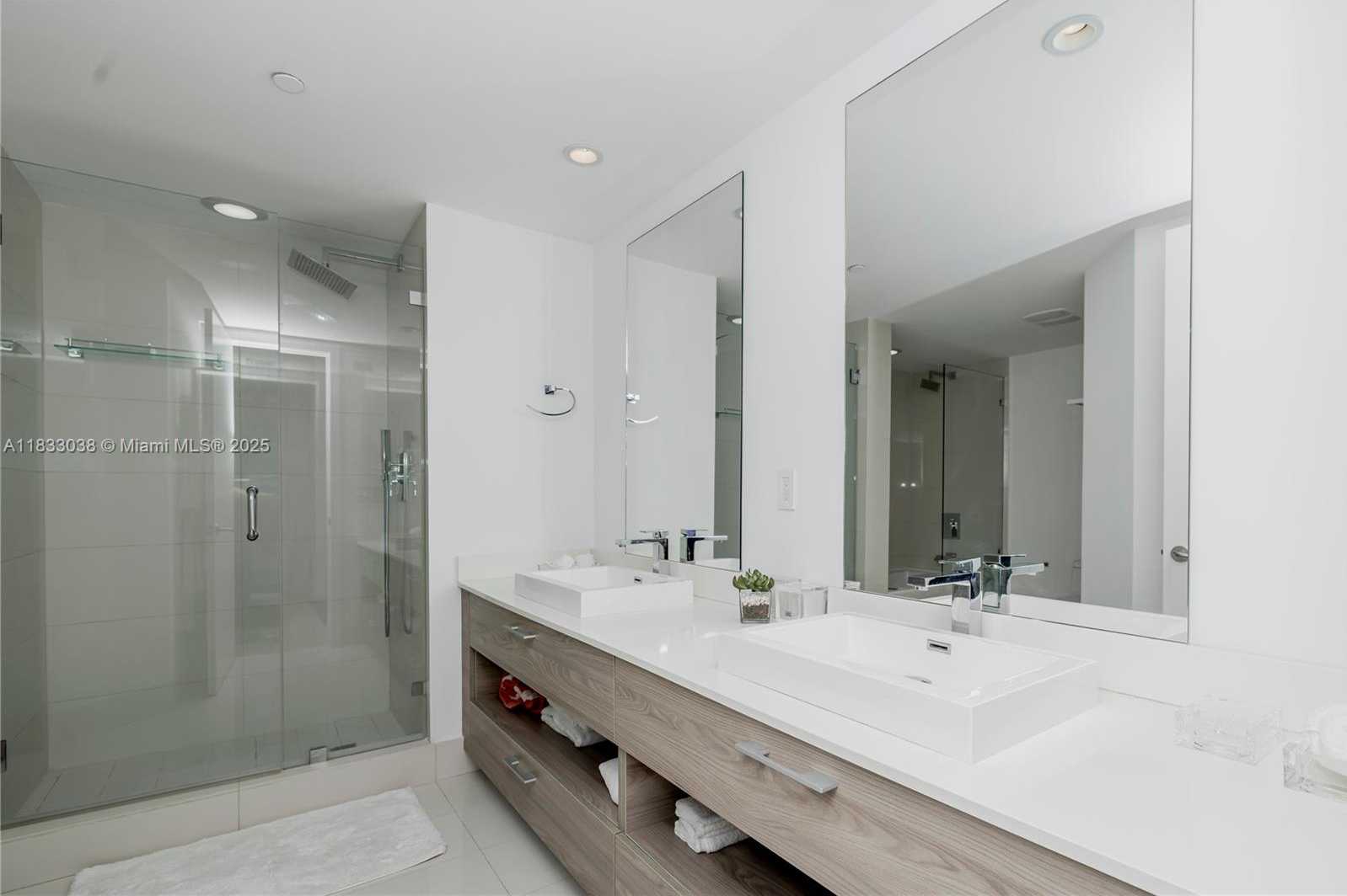 Small Image of 1300 SOUTH MIAMI AVE #2210, Miami Number 22