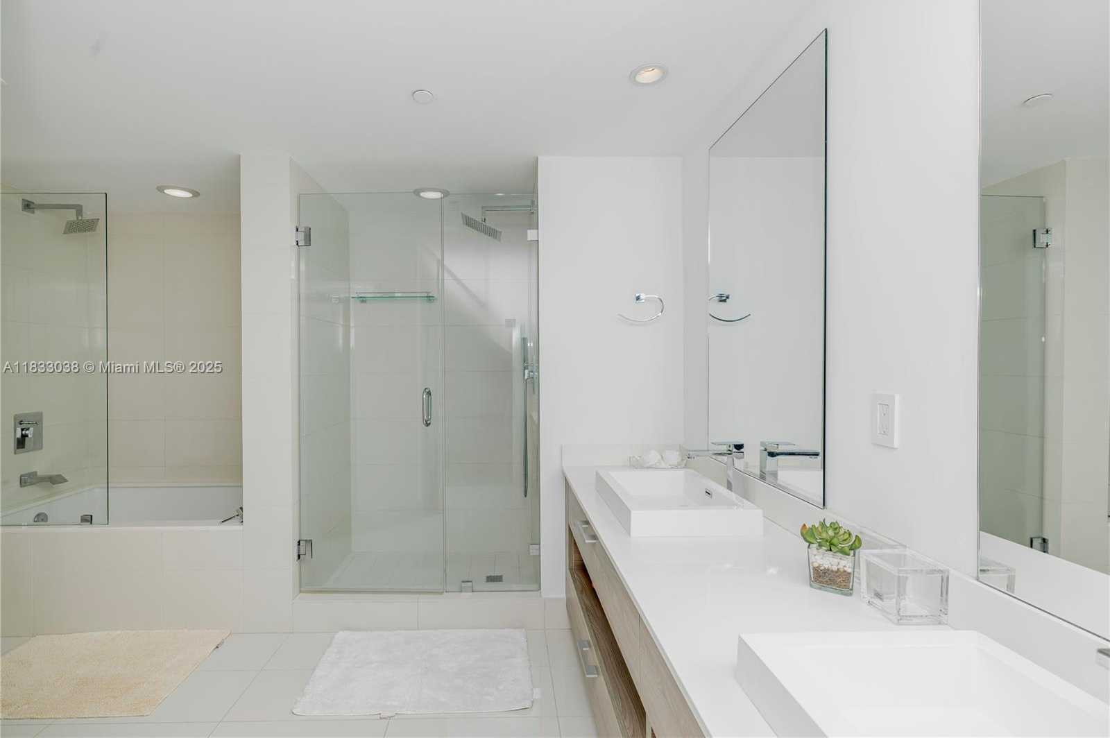 Small Image of 1300 SOUTH MIAMI AVE #2210, Miami Number 24