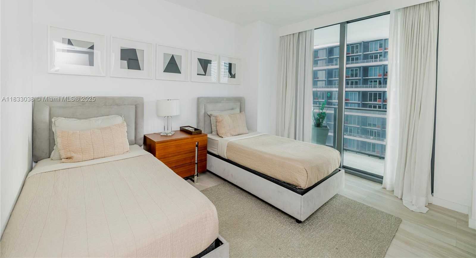 Small Image of 1300 SOUTH MIAMI AVE #2210, Miami Number 25