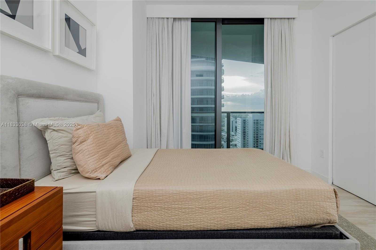 Small Image of 1300 SOUTH MIAMI AVE #2210, Miami Number 26