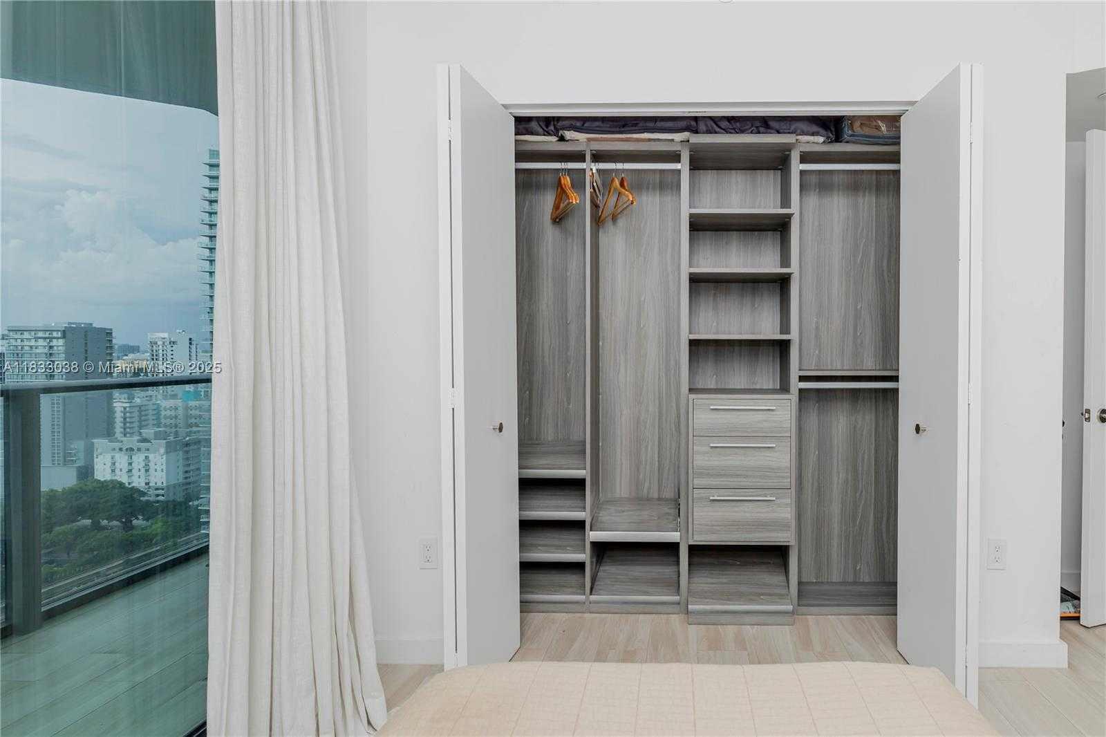 Small Image of 1300 SOUTH MIAMI AVE #2210, Miami Number 27