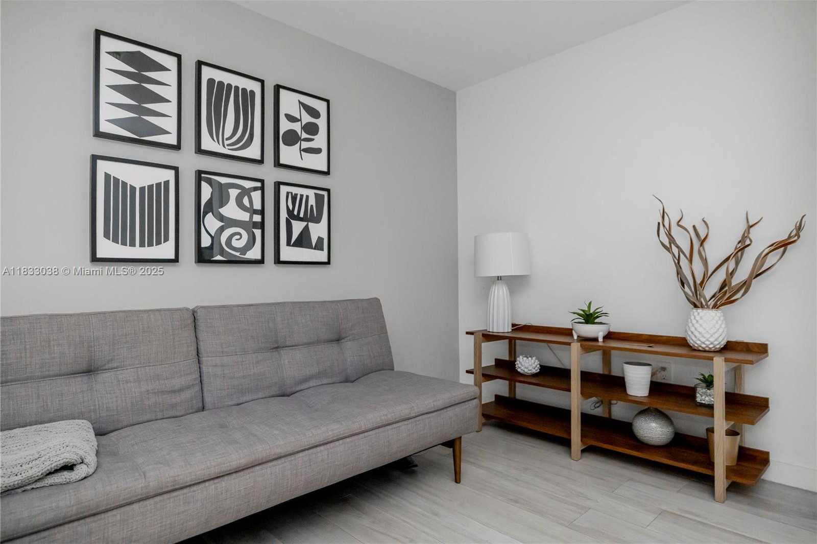 Small Image of 1300 SOUTH MIAMI AVE #2210, Miami Number 31