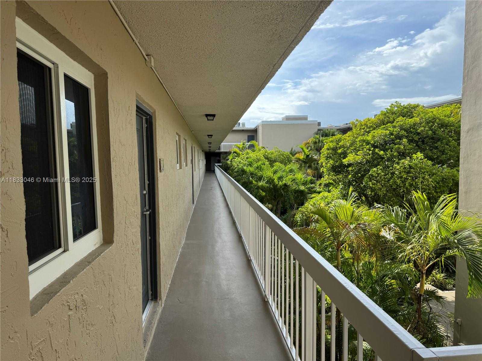 Small Image of 7915 CAMINO REAL #N-302, Miami Number 2