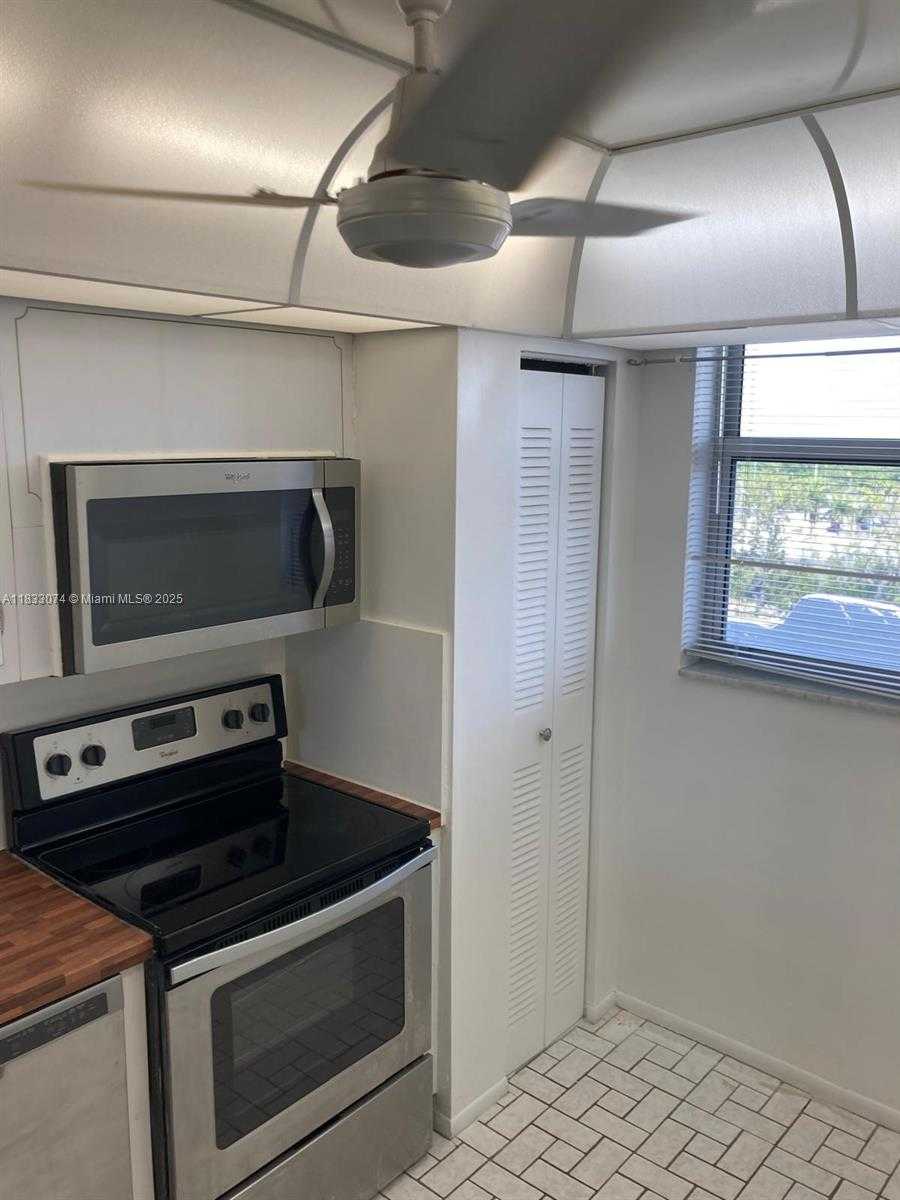 Small Image of 3703 NORTH EAST 166TH ST #905, North Miami Beach Number 19