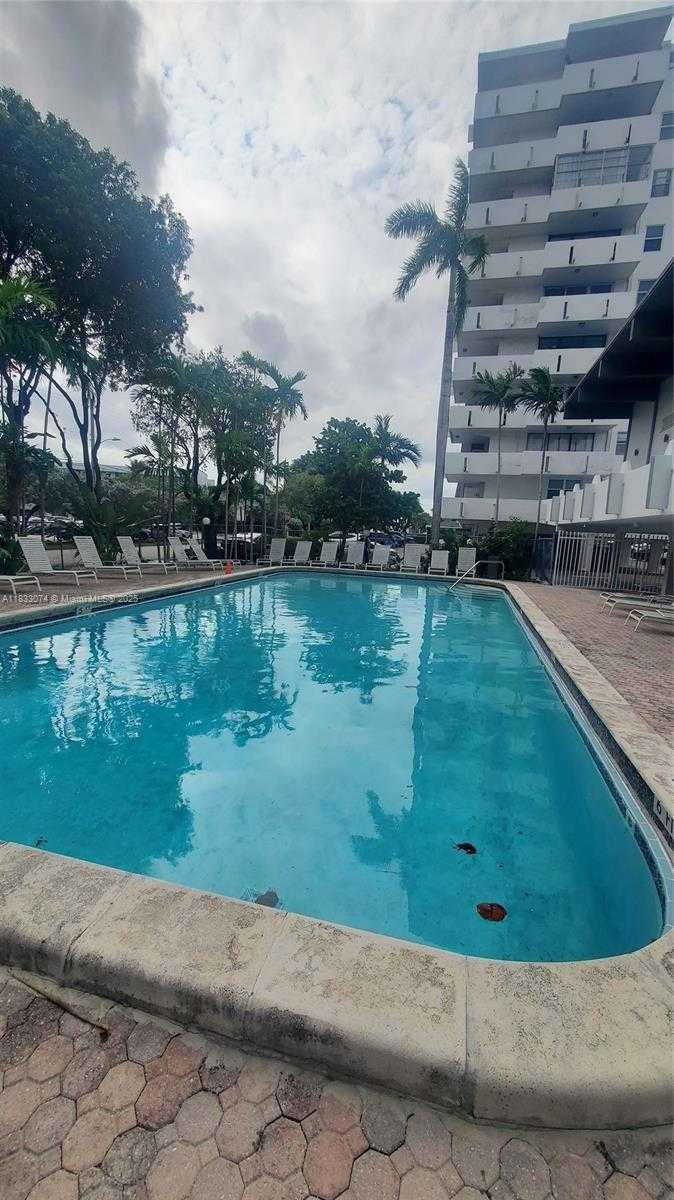 Small Image of 3703 NORTH EAST 166TH ST #905, North Miami Beach Number 4