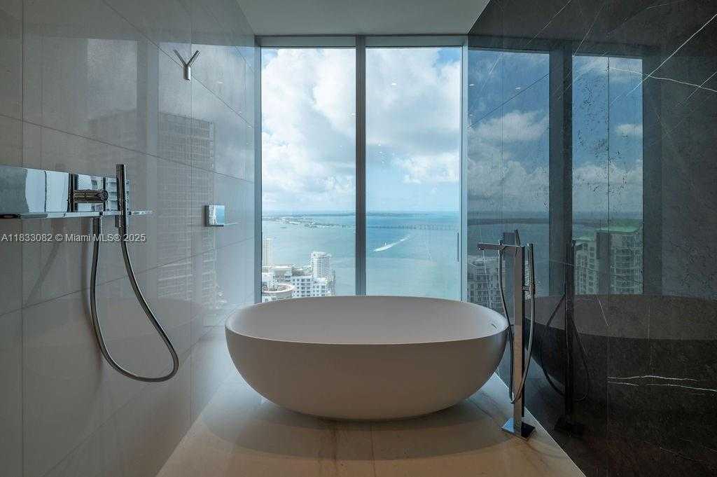 Small Image of 300 BISCAYNE BLVD WAY #4603, Miami Number 24