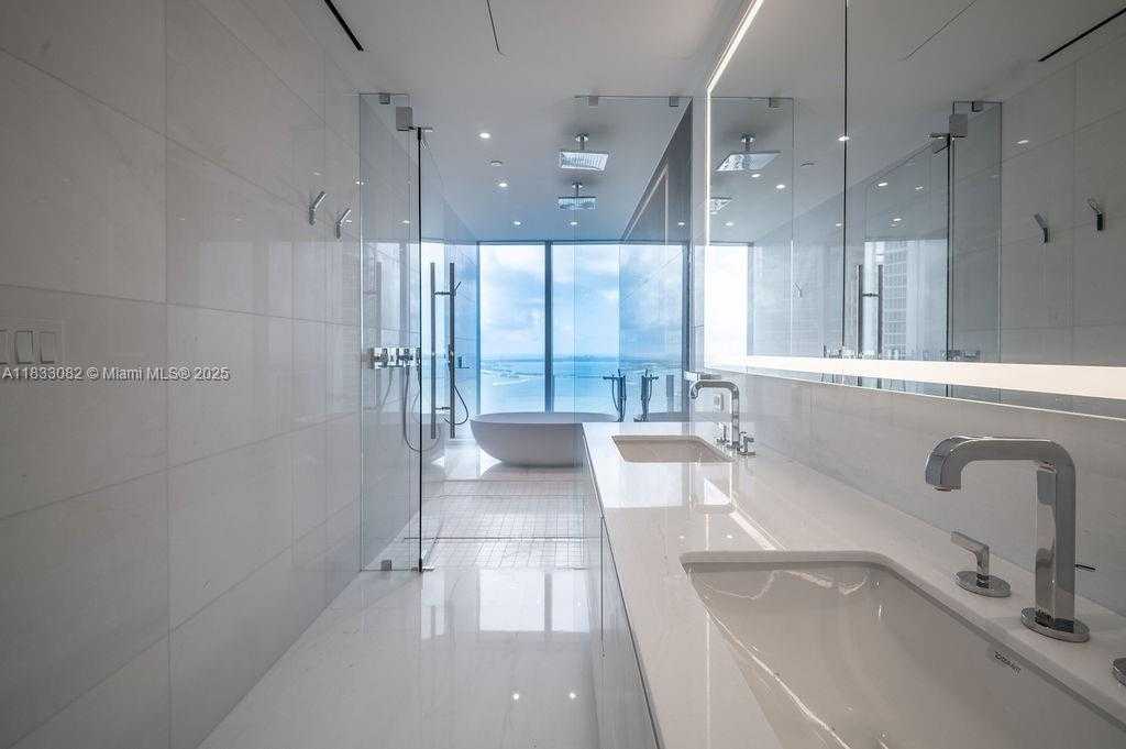Small Image of 300 BISCAYNE BLVD WAY #4603, Miami Number 25