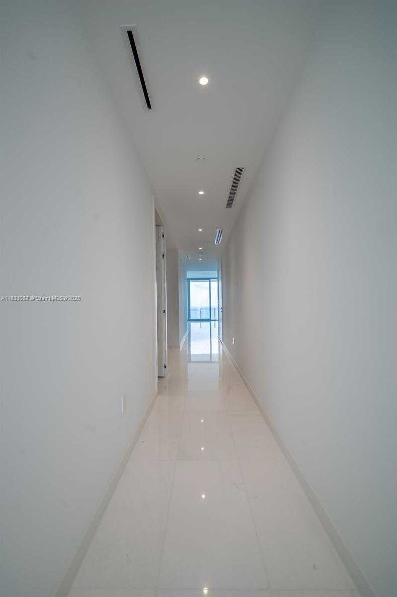 Small Image of 300 BISCAYNE BLVD WAY #4603, Miami Number 28