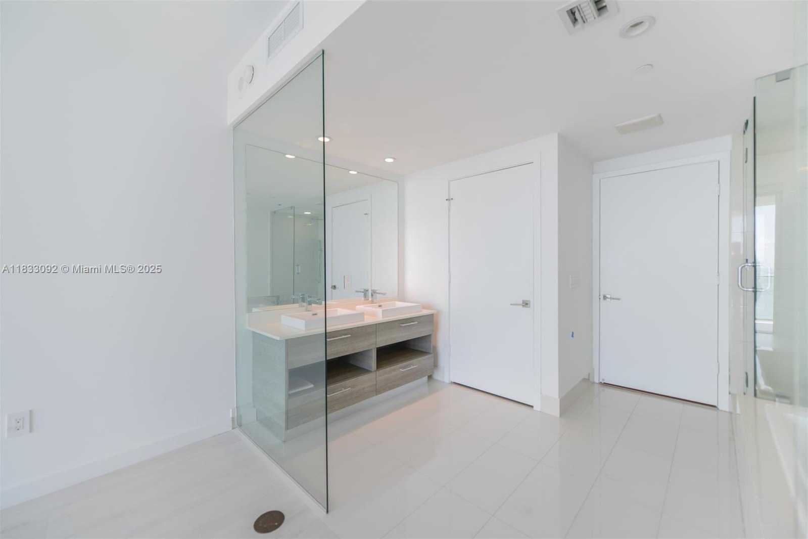 Small Image of 650 NORTH EAST 32ND ST #4301, Miami Number 18