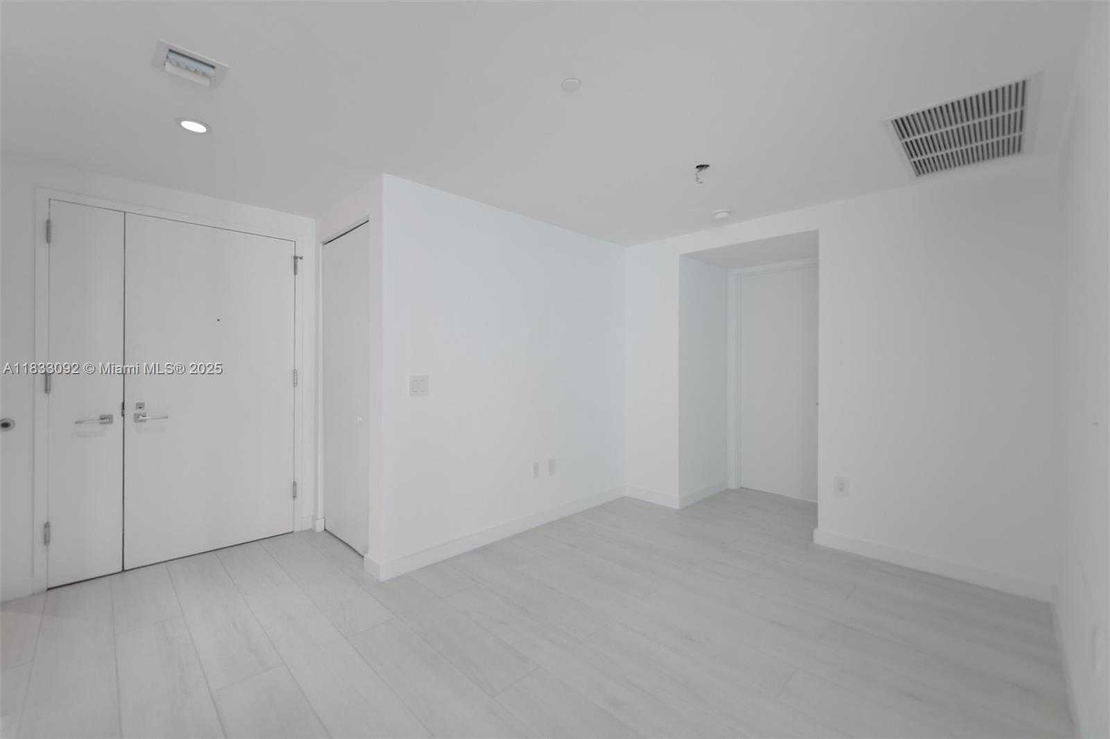 Small Image of 650 NORTH EAST 32ND ST #4301, Miami Number 23