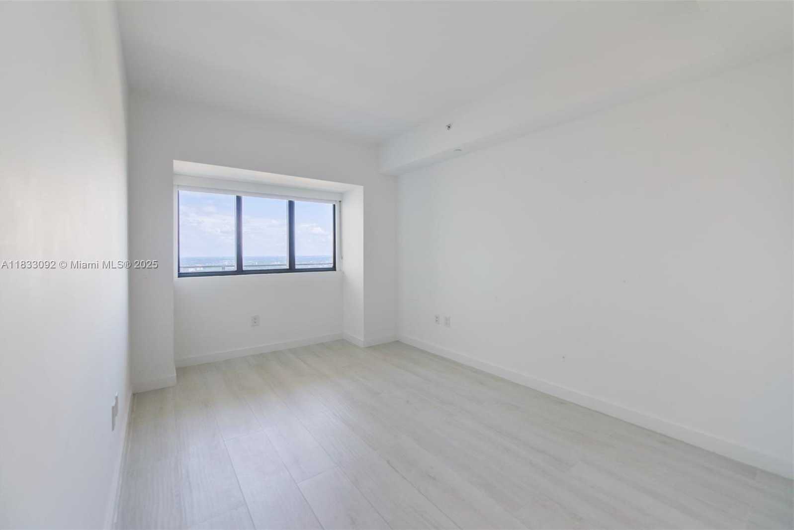 Small Image of 650 NORTH EAST 32ND ST #4301, Miami Number 24