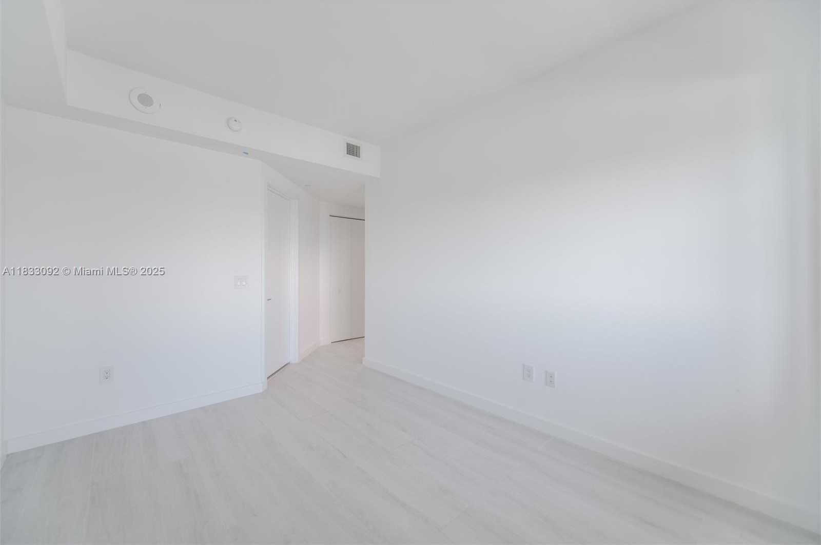 Small Image of 650 NORTH EAST 32ND ST #4301, Miami Number 27