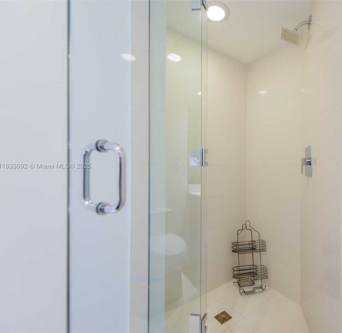 Small Image of 650 NORTH EAST 32ND ST #4301, Miami Number 30