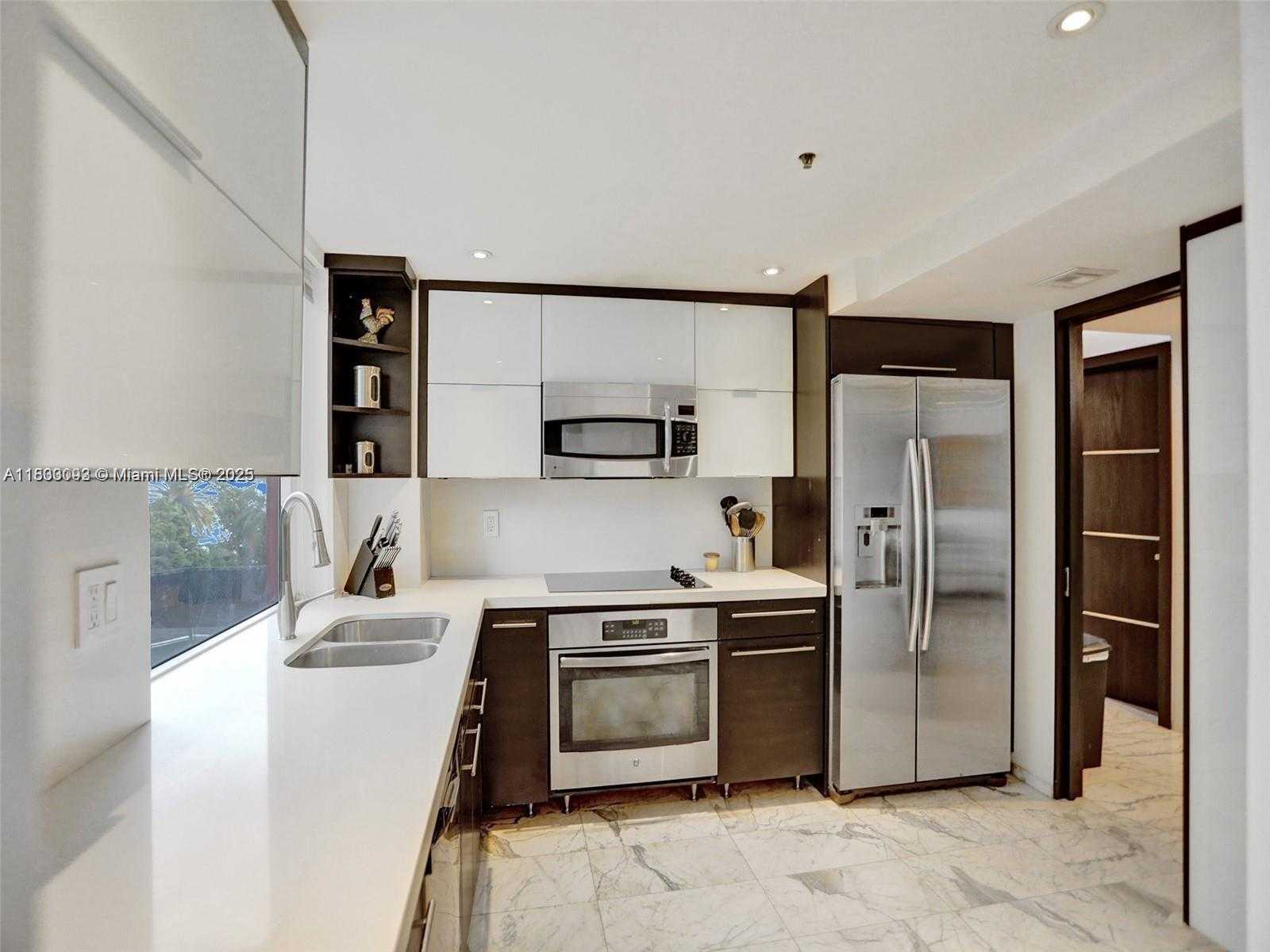 Small Image of 1627 BRICKELL AVE #605, Miami Number 10