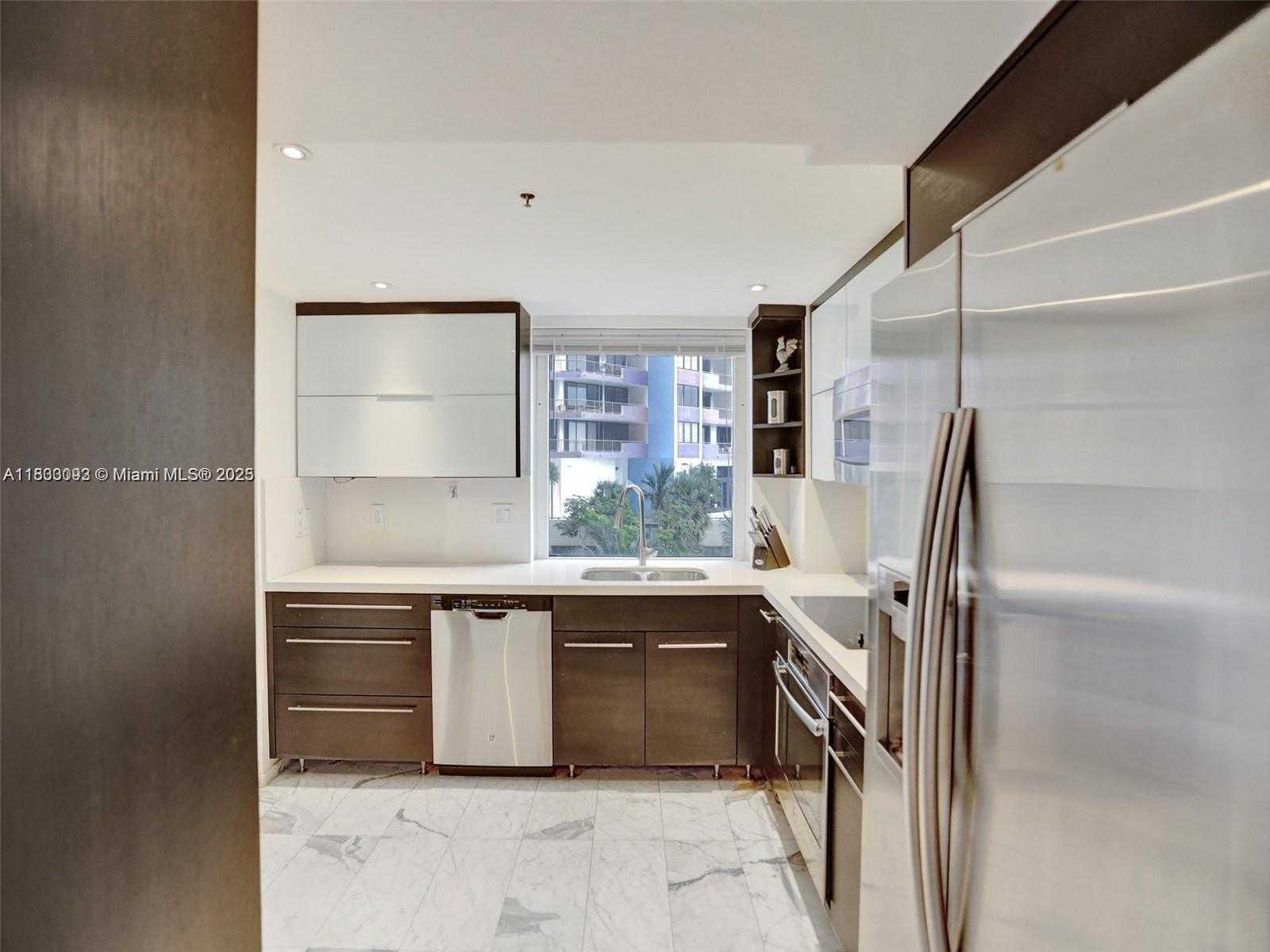 Small Image of 1627 BRICKELL AVE #605, Miami Number 11