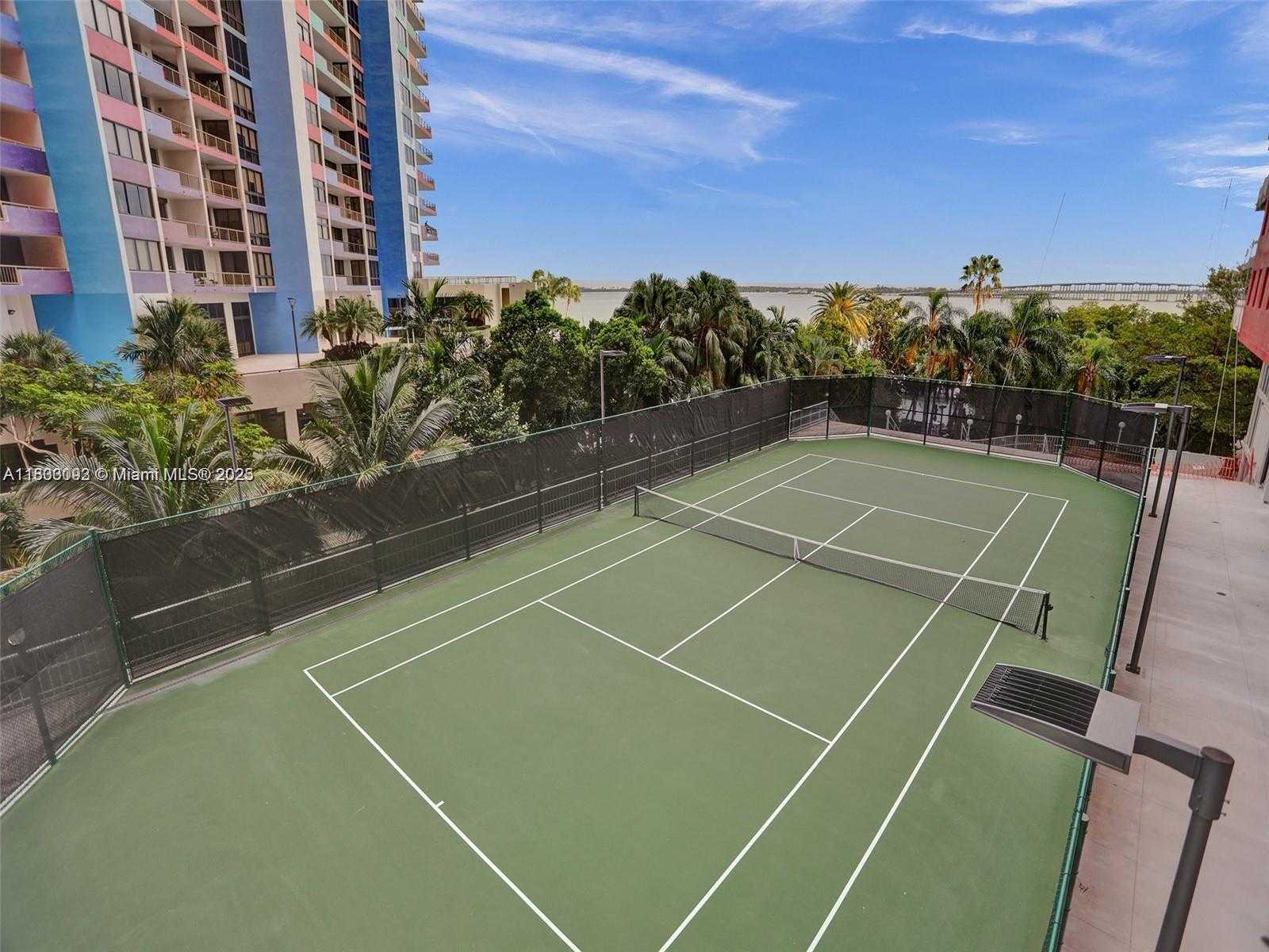 Small Image of 1627 BRICKELL AVE #605, Miami Number 34