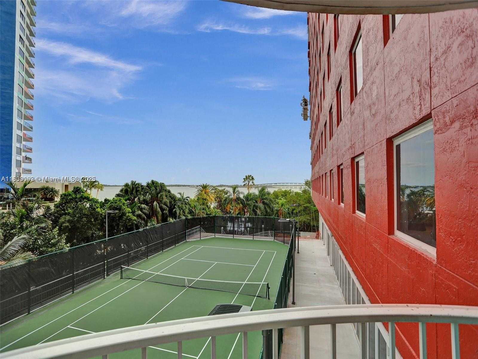 Small Image of 1627 BRICKELL AVE #605, Miami Number 4