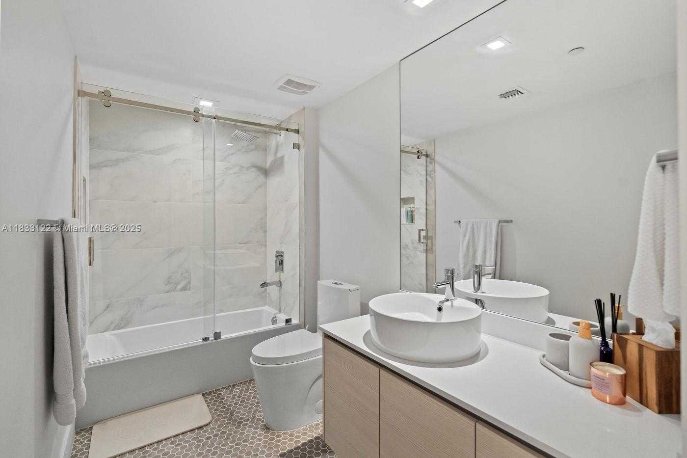 Small Image of 4250 BISCAYNE BLVD #1218, Miami Number 15