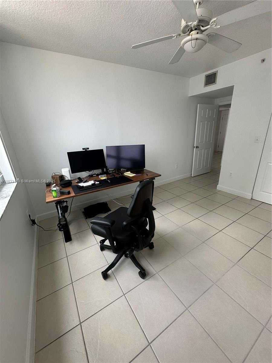 Small Image of 2000 NORTH BAYSHORE DR #1505, Miami Number 15