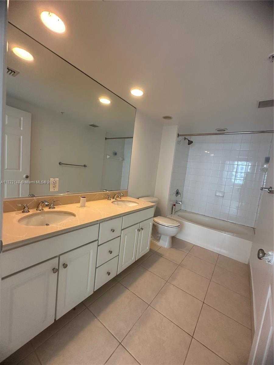 Small Image of 2000 NORTH BAYSHORE DR #1505, Miami Number 16