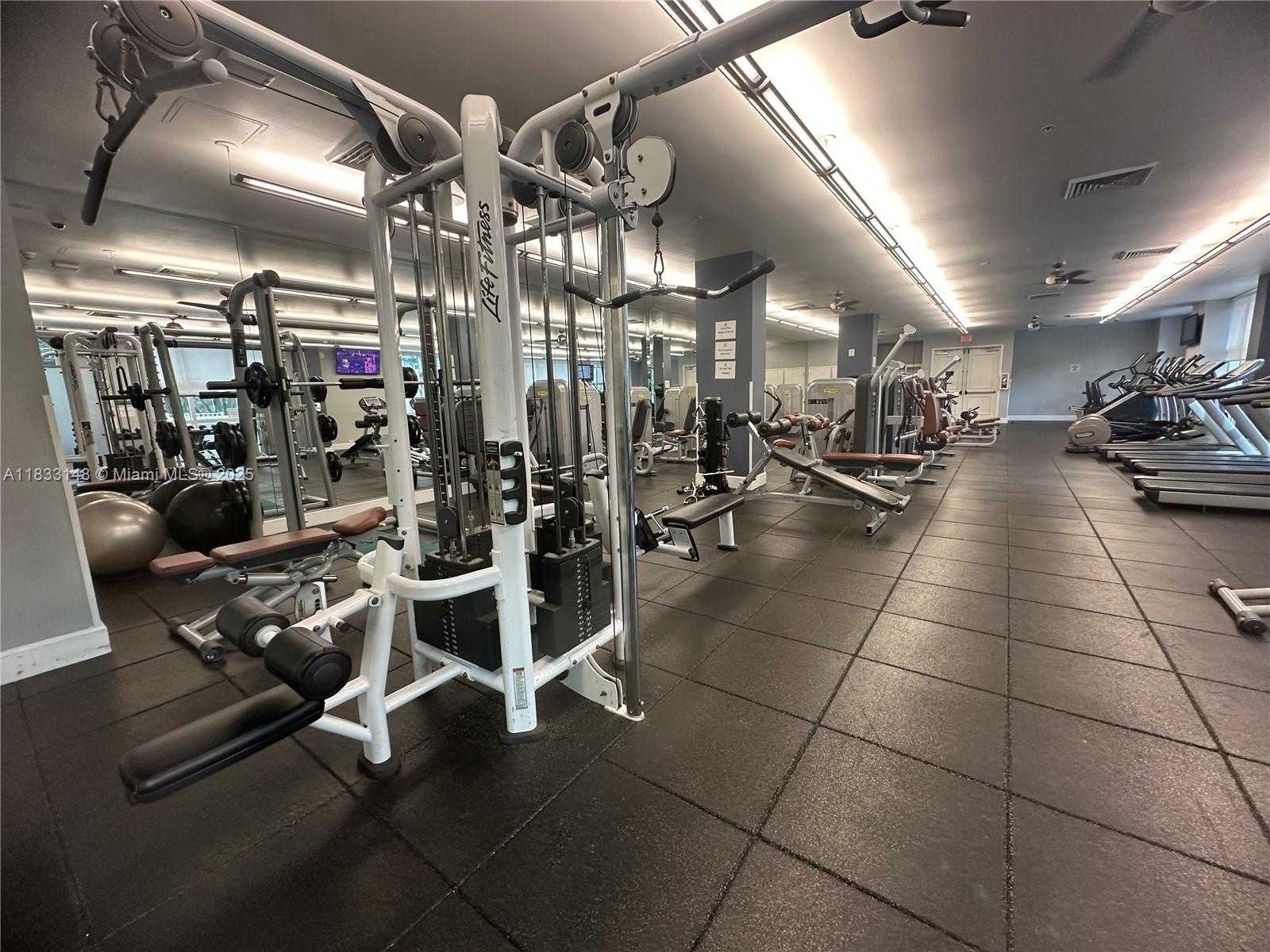 Small Image of 2000 NORTH BAYSHORE DR #1505, Miami Number 25