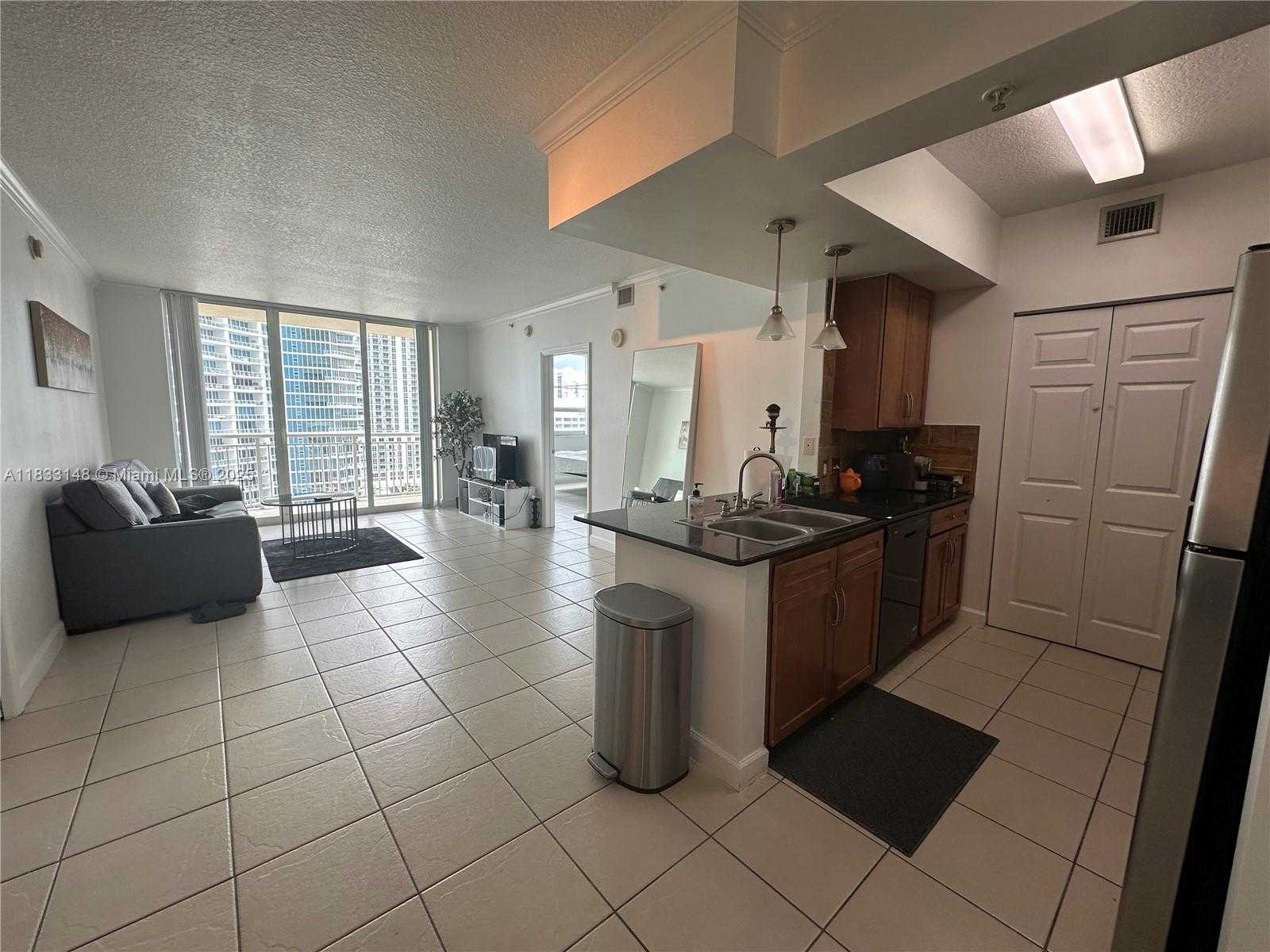 Small Image of 2000 NORTH BAYSHORE DR #1505, Miami Number 9