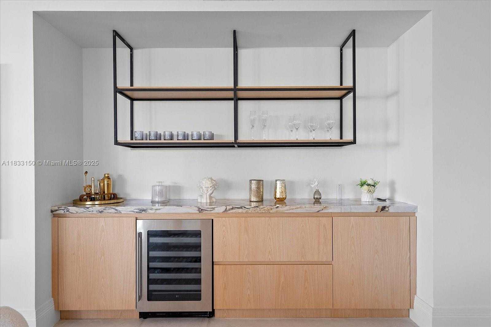 Small Image of 7441 FISHER ISLAND DR #7441, Miami Beach Number 12