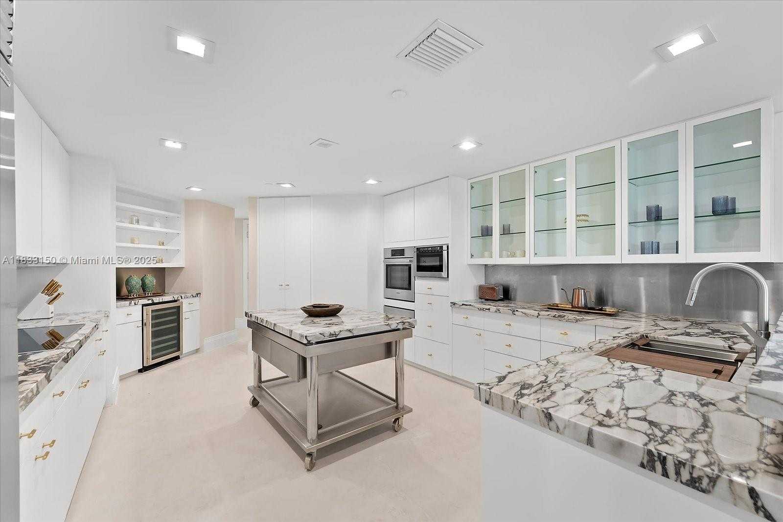 Small Image of 7441 FISHER ISLAND DR #7441, Miami Beach Number 25
