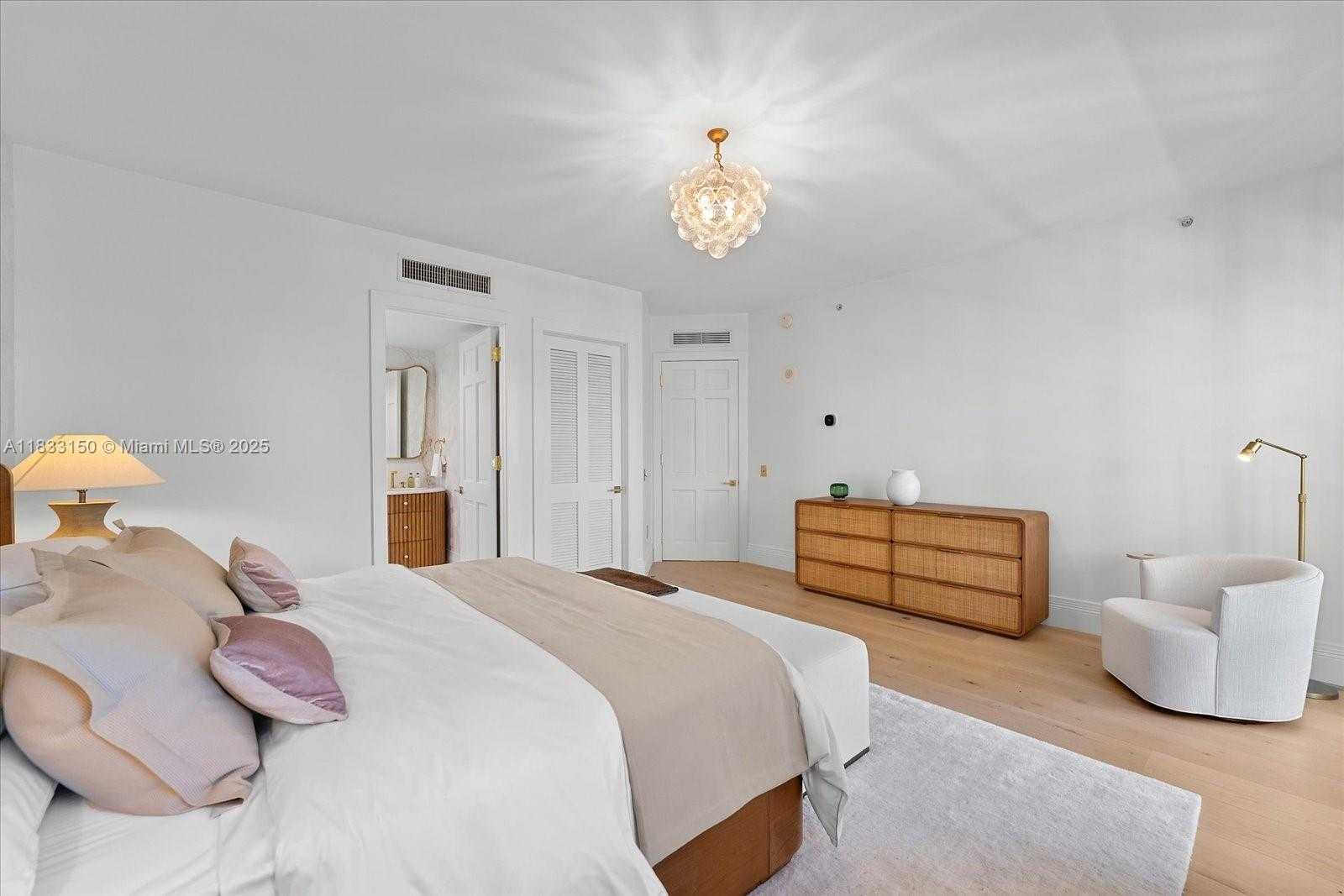 Small Image of 7441 FISHER ISLAND DR #7441, Miami Beach Number 30