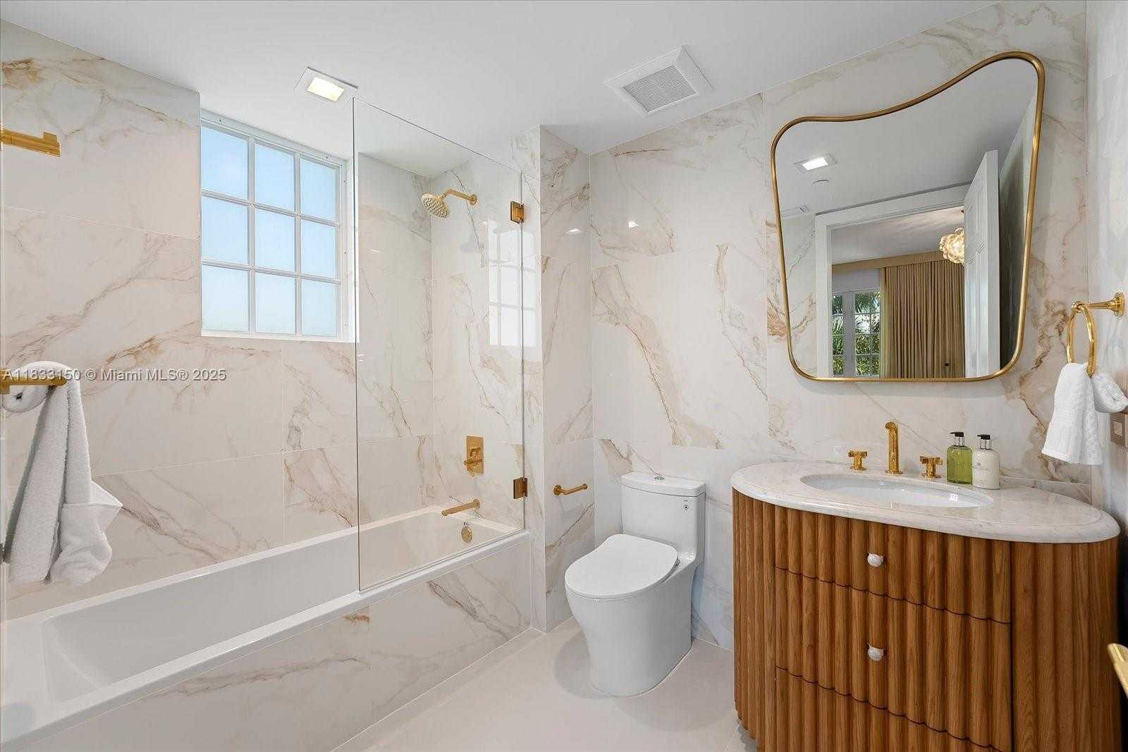 Small Image of 7441 FISHER ISLAND DR #7441, Miami Beach Number 31