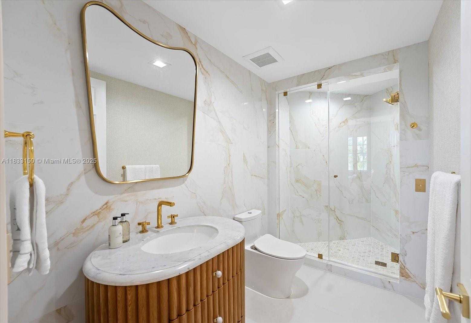 Small Image of 7441 FISHER ISLAND DR #7441, Miami Beach Number 35