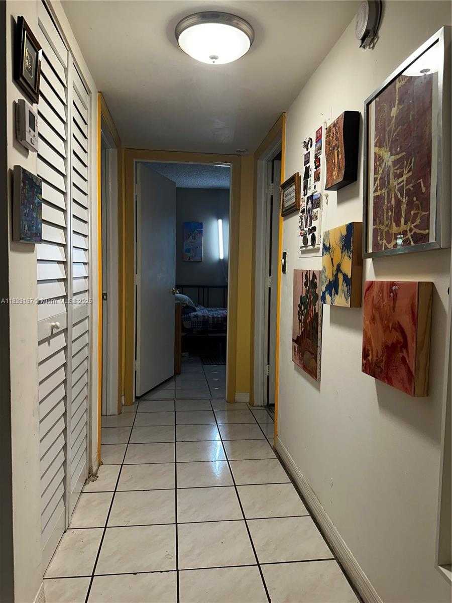 Small Image of 311 WEST PARK DR #101-13, Miami Number 10