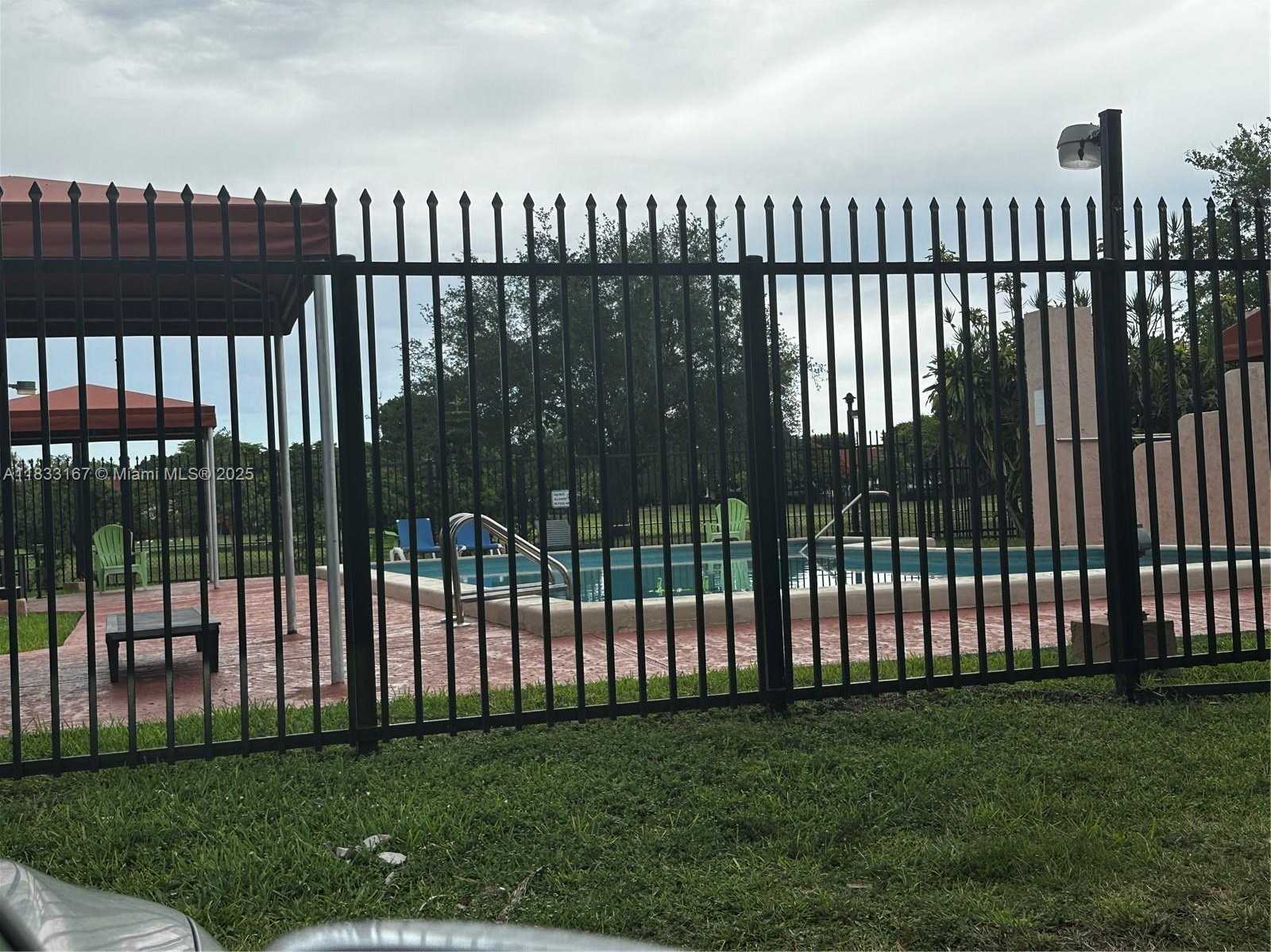 Small Image of 311 WEST PARK DR #101-13, Miami Number 16