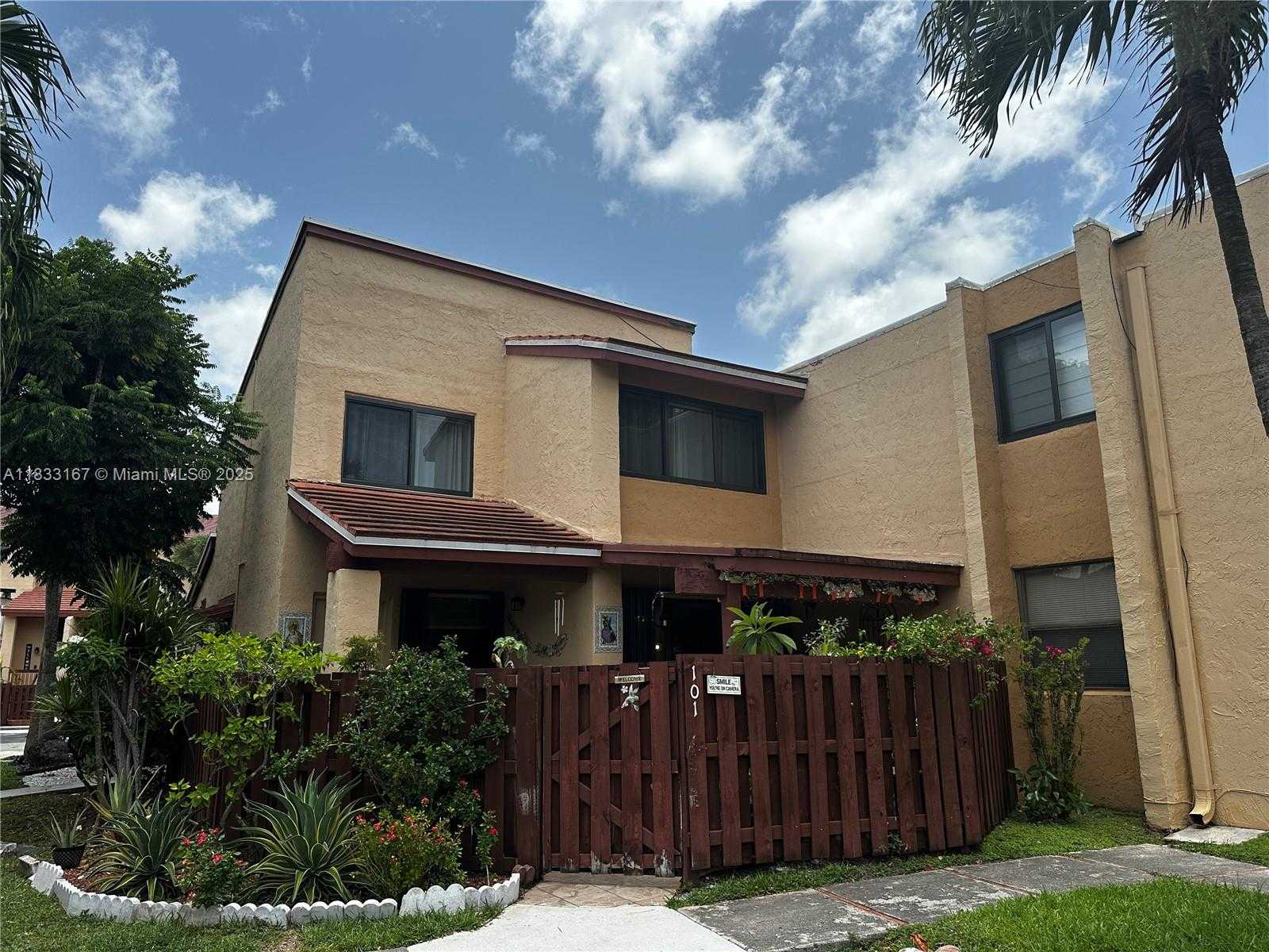 Small Image of 311 WEST PARK DR #101-13, Miami Number 2