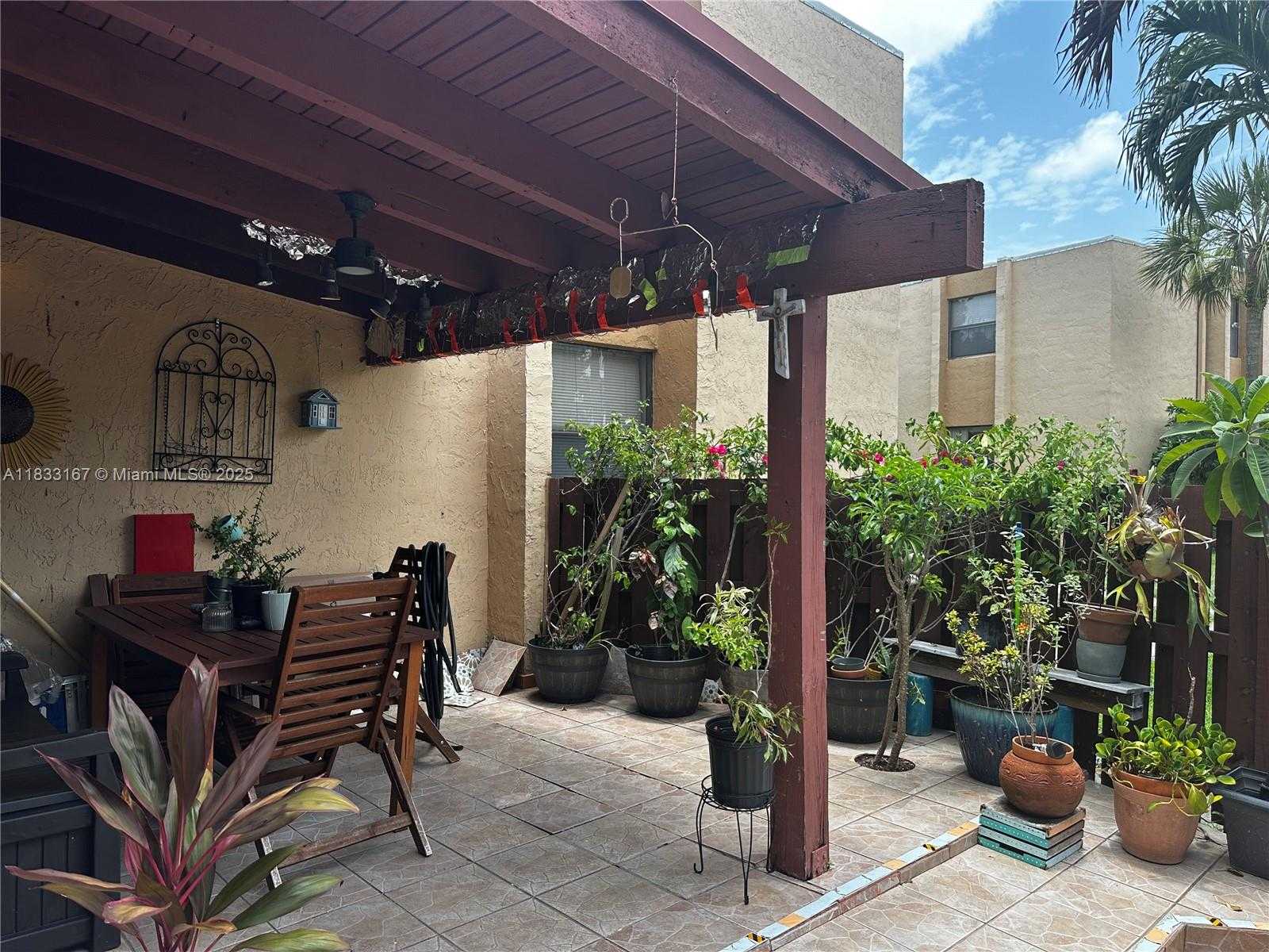 Small Image of 311 WEST PARK DR #101-13, Miami Number 5