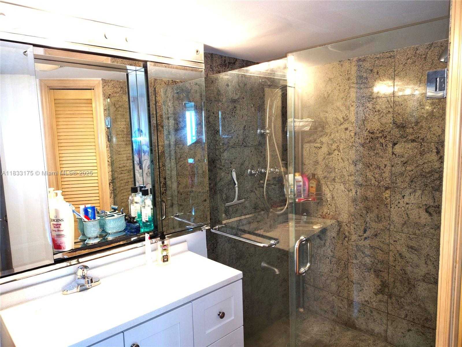 Small Image of 7135 COLLINS AVE #1836, Miami Beach Number 13