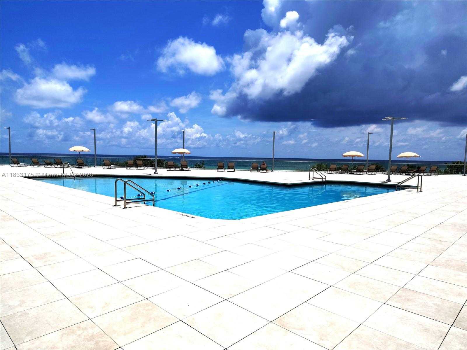 Small Image of 7135 COLLINS AVE #1836, Miami Beach Number 5