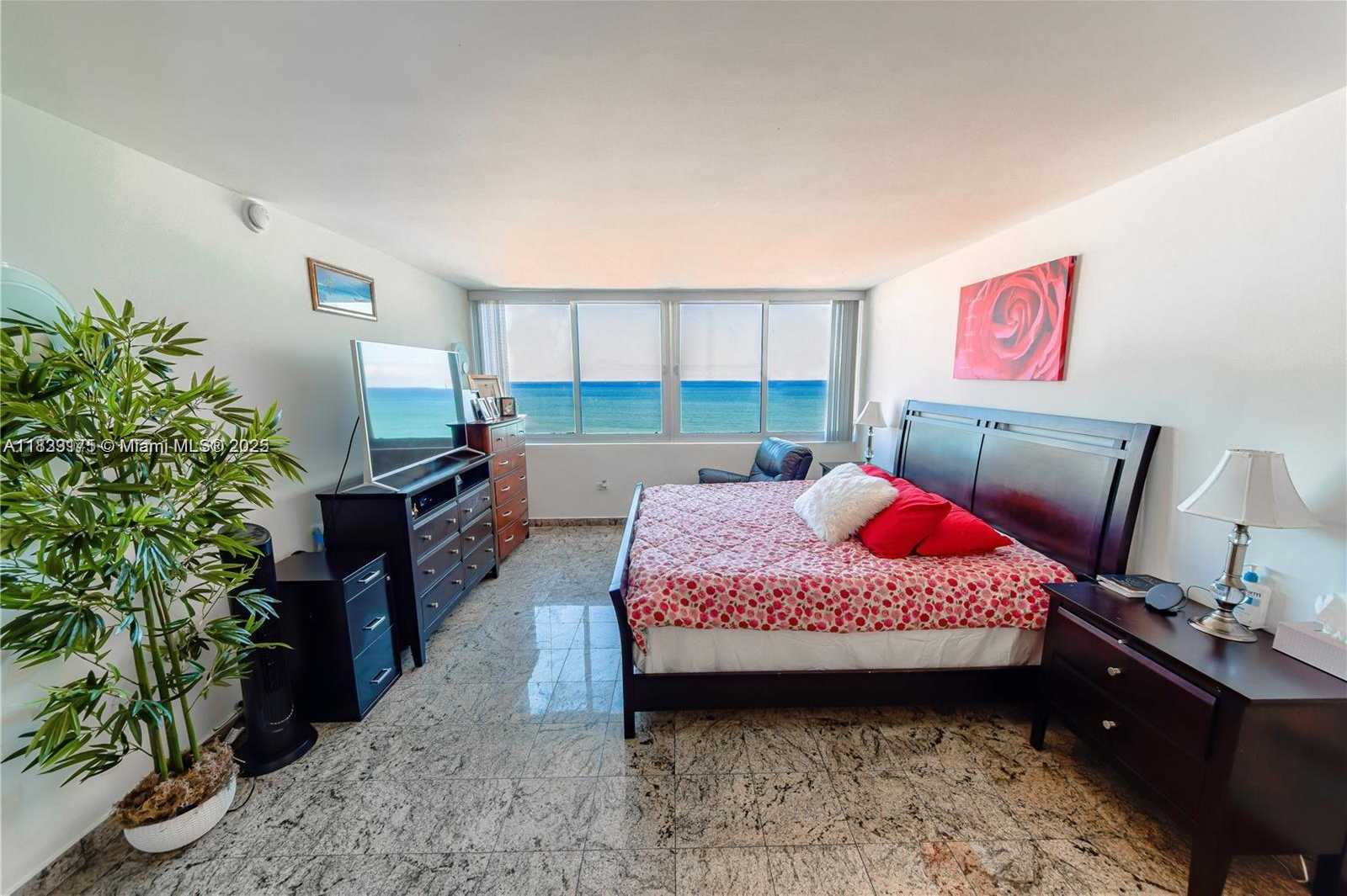 Small Image of 7135 COLLINS AVE #1836, Miami Beach Number 9