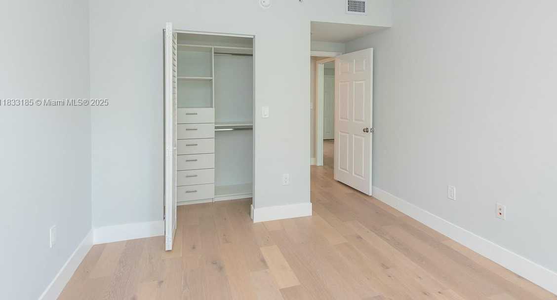 Small Image of 2000 NORTH BAYSHORE DR #203, Miami Number 21
