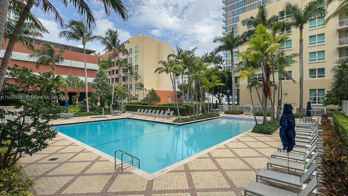Small Image of 2000 NORTH BAYSHORE DR #203, Miami Number 23