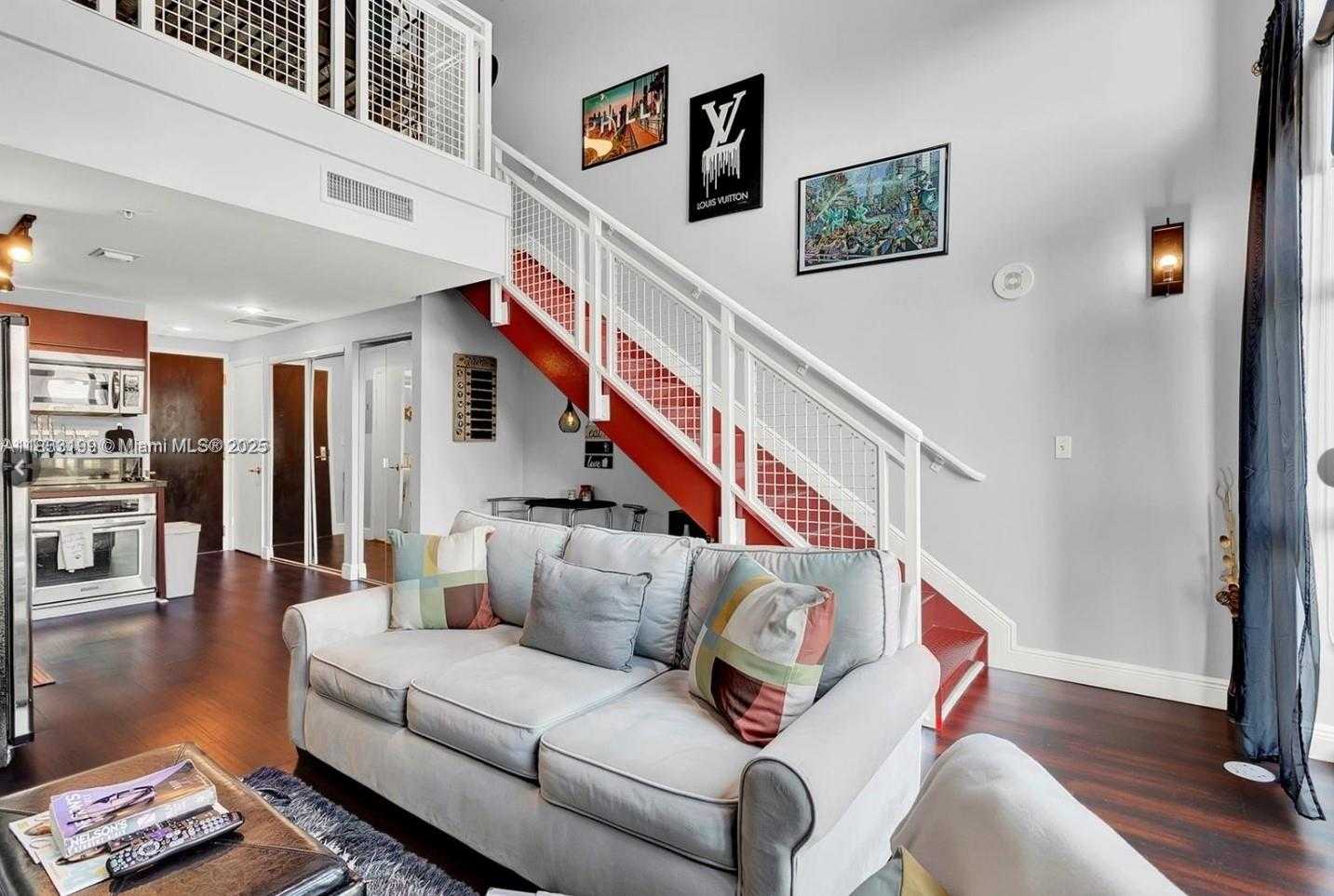 Small Image of 244 Biscayne Blvd, Miami, FL 33131, USA Number 11