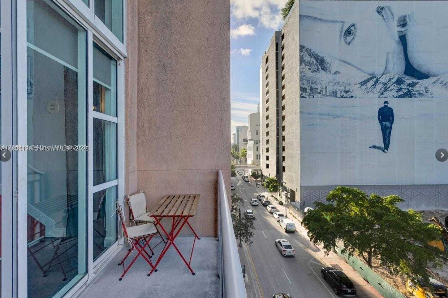 Small Image of 244 Biscayne Blvd, Miami, FL 33131, USA Number 22