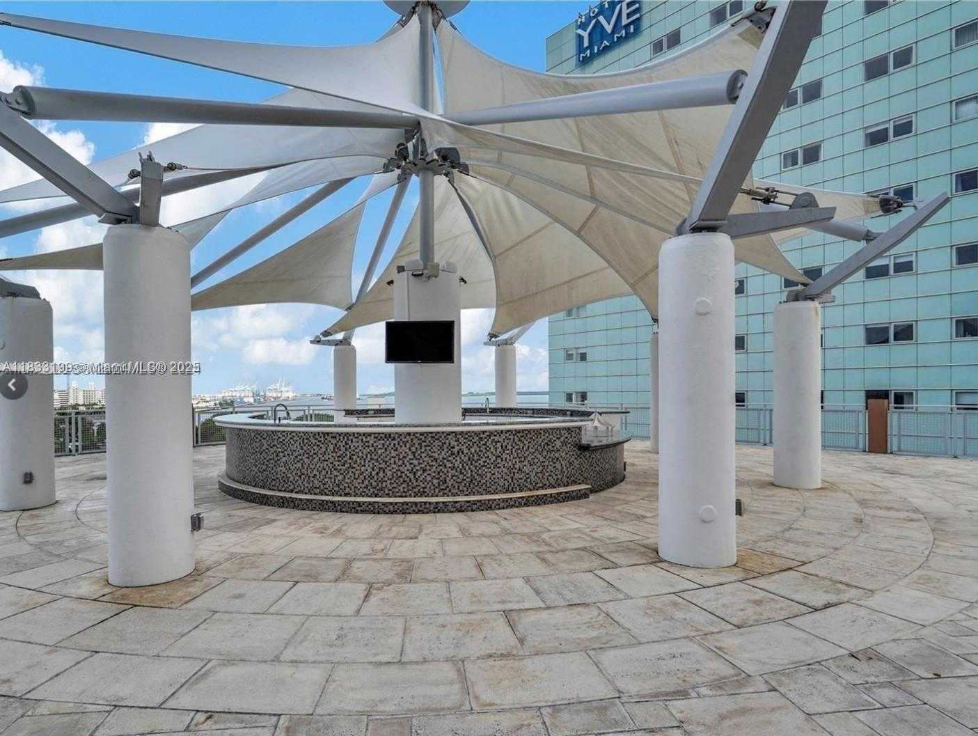 Small Image of 244 Biscayne Blvd, Miami, FL 33131, USA Number 26