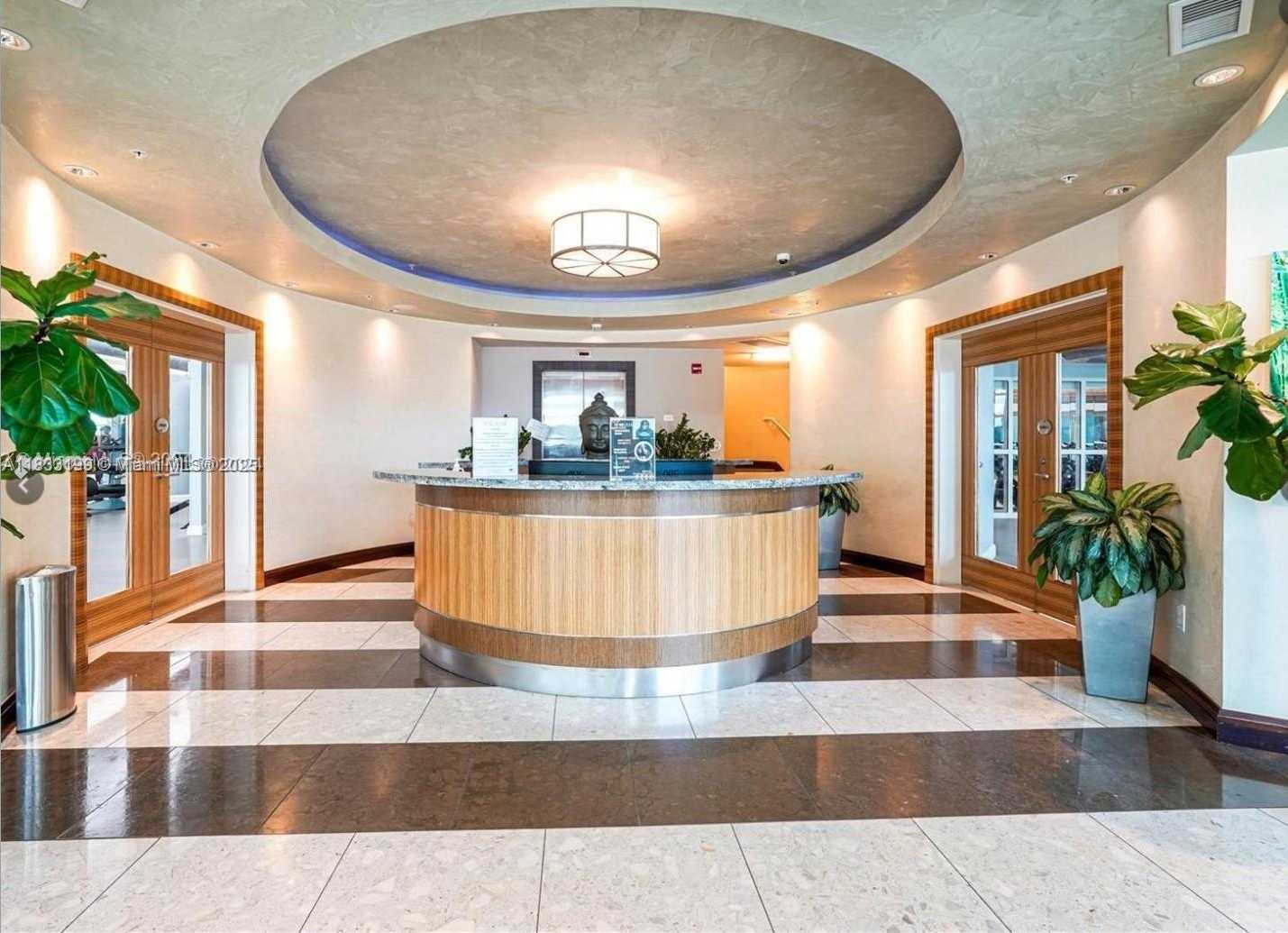 Small Image of 244 Biscayne Blvd, Miami, FL 33131, USA Number 30