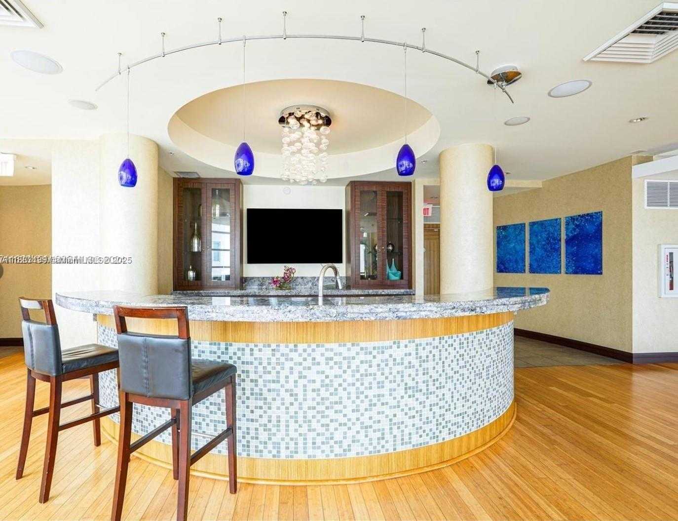 Small Image of 244 Biscayne Blvd, Miami, FL 33131, USA Number 34