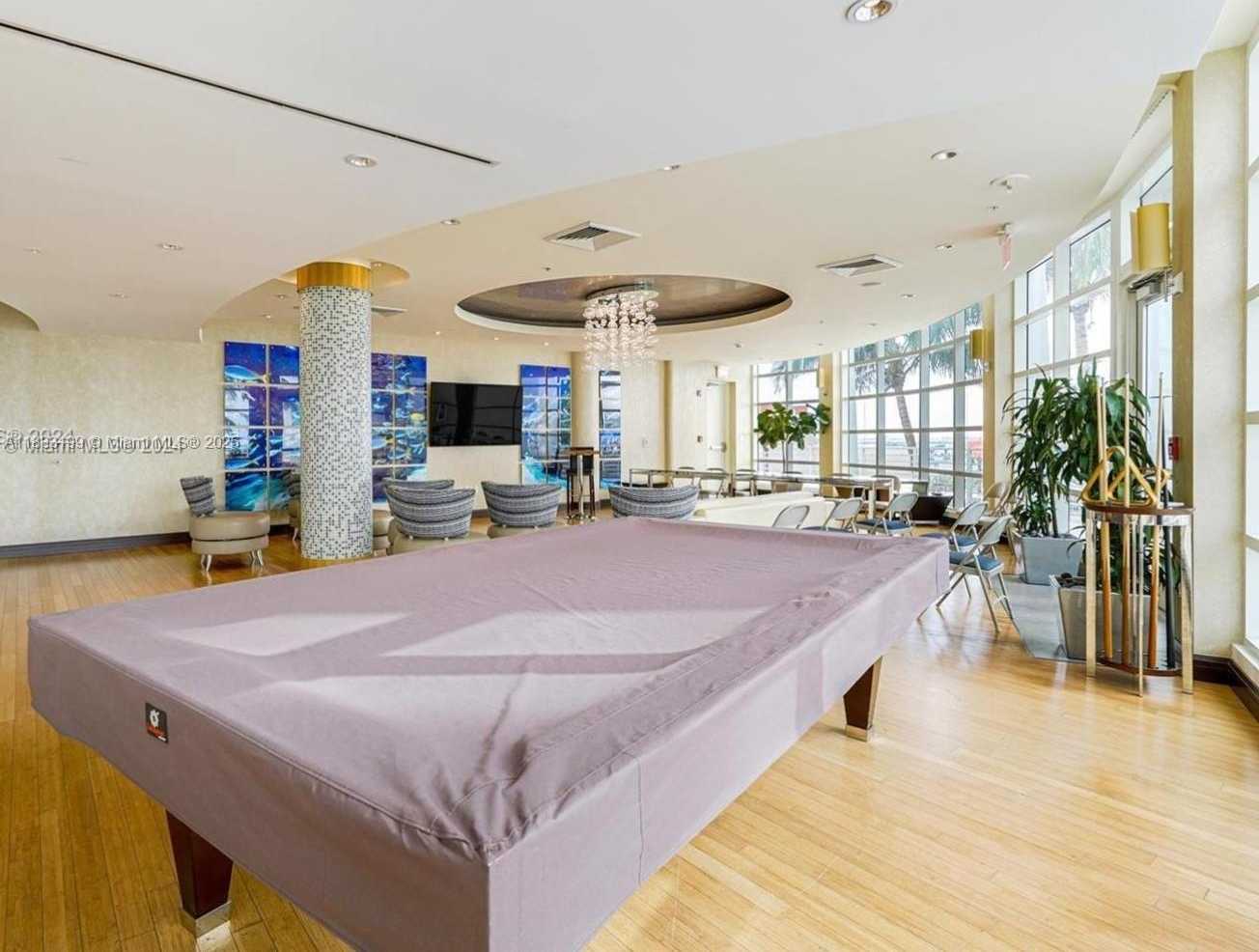 Small Image of 244 Biscayne Blvd, Miami, FL 33131, USA Number 36