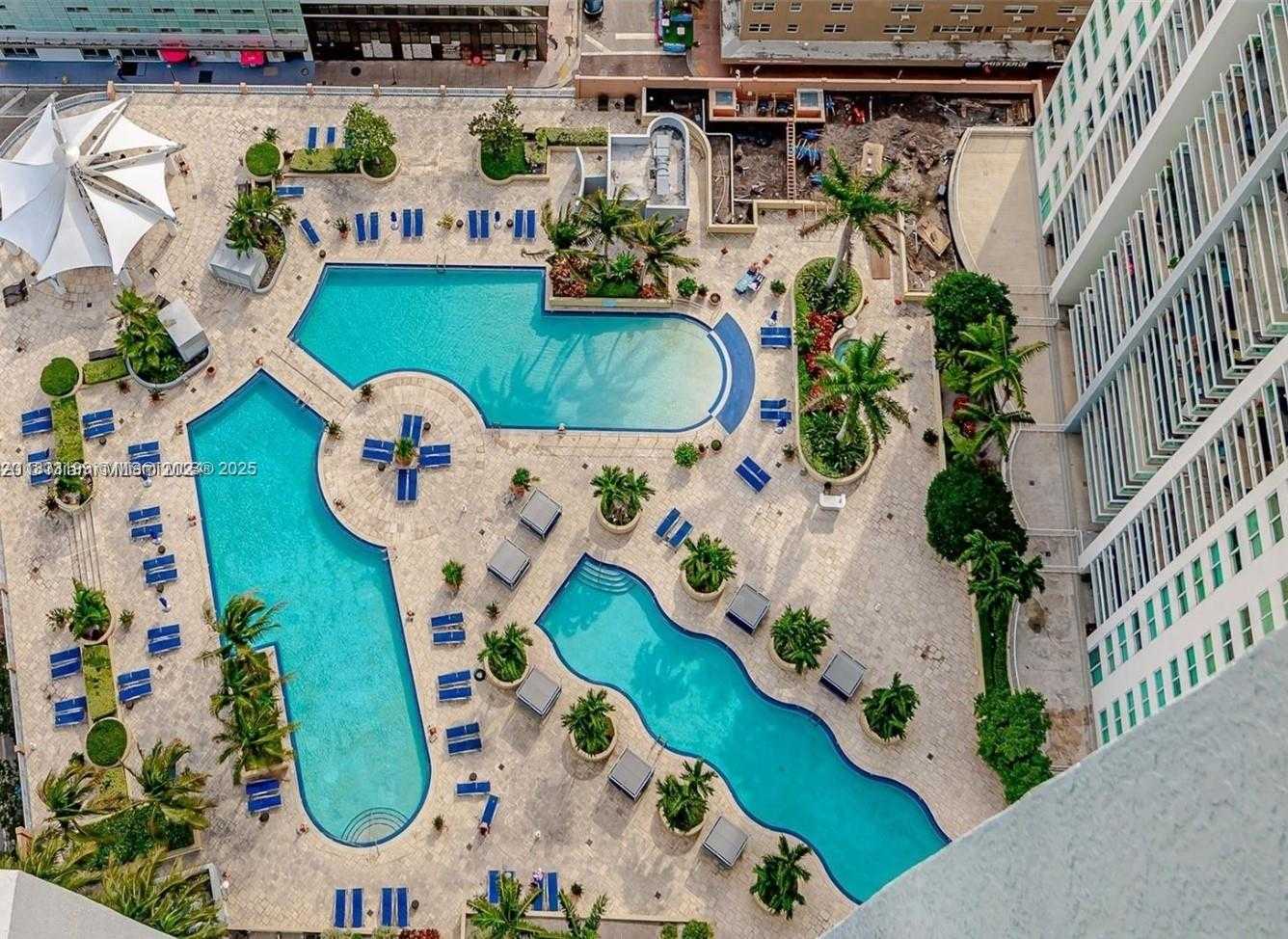 Small Image of 244 Biscayne Blvd, Miami, FL 33131, USA Number 40