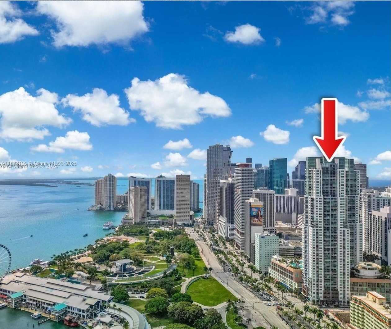 Small Image of 244 Biscayne Blvd, Miami, FL 33131, USA Number 42